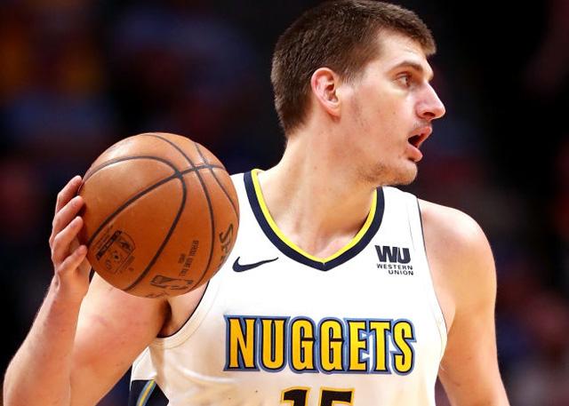  约基奇荣膺常规赛MVP称号  