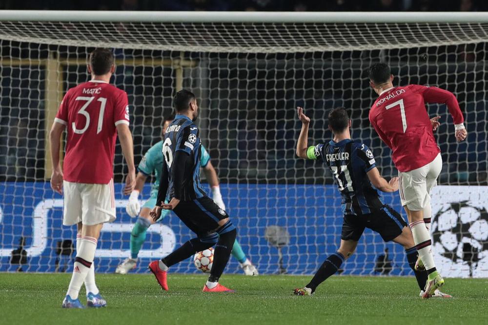  亚特兰大补时绝平保留欧冠希望  